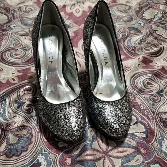 Rampage Heels - Picture 2 of 3